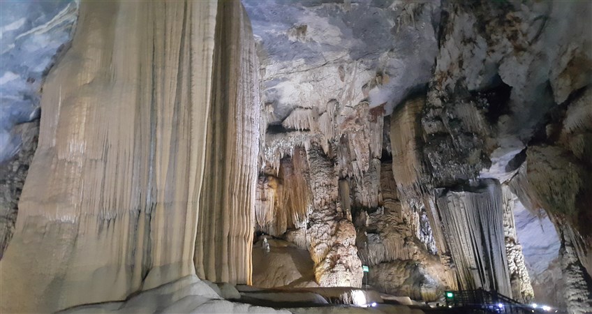 paradise cave in quang binh