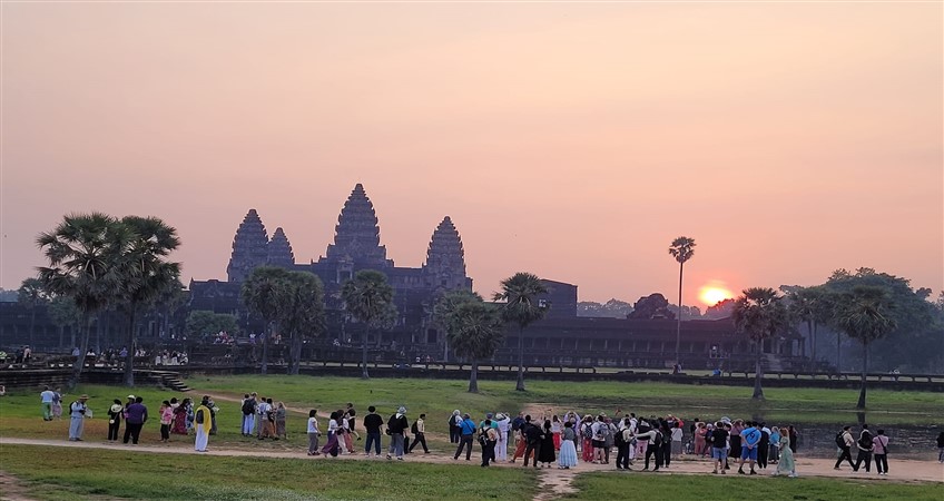 cambodia tour vietnam
