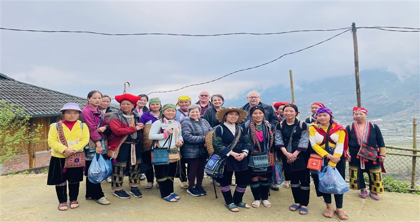 customized tours to vietnam