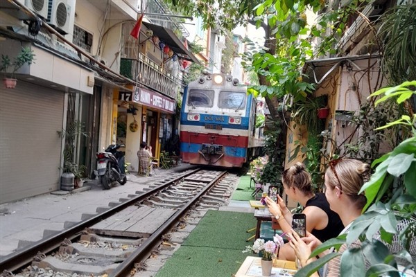 Discover Vietnam by Train – An Unforgettable Journey