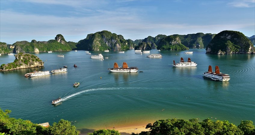 vietnam family tour at halong bay