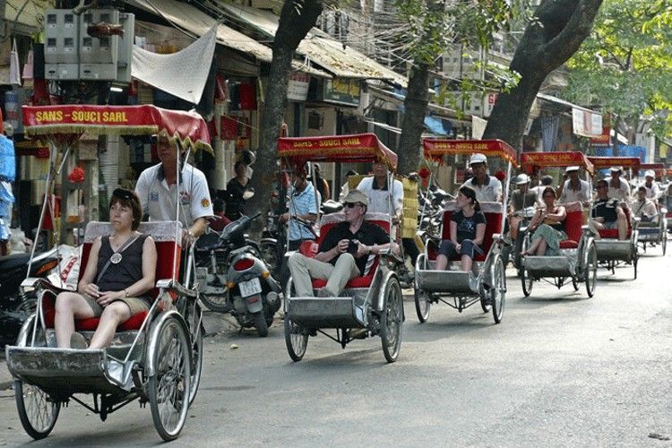 Experience best and attractive deals with Vietnam Tour packages!
