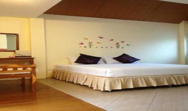 Baan Thai Damnoen Canal House